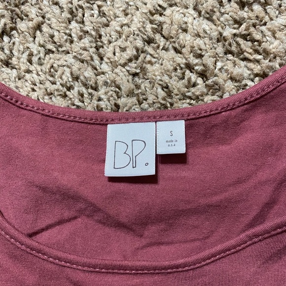 Cropped Top - Picture 3 of 3